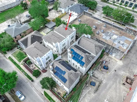 1112 Peveto Street C Houston TX 77019