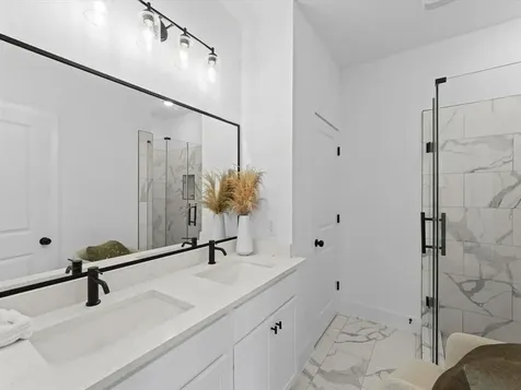 1448 Dewalt Street Houston TX 77088