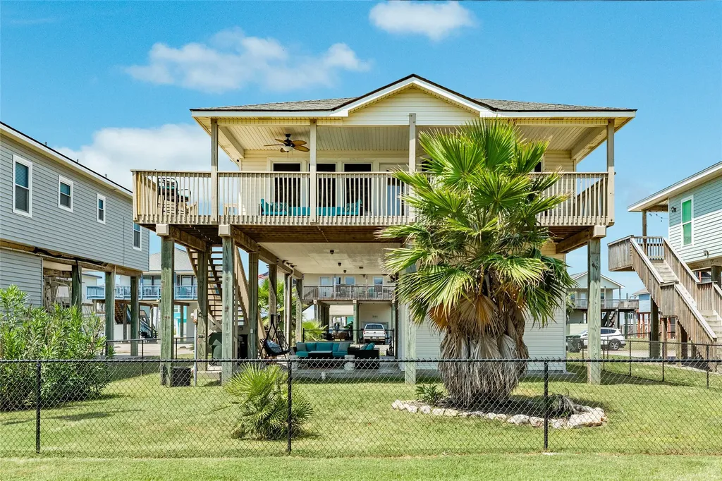 23171 Fresca Street Galveston TX 77554