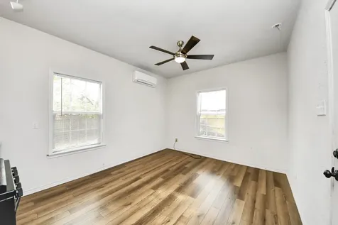 9325 Grady Street Houston TX 77016