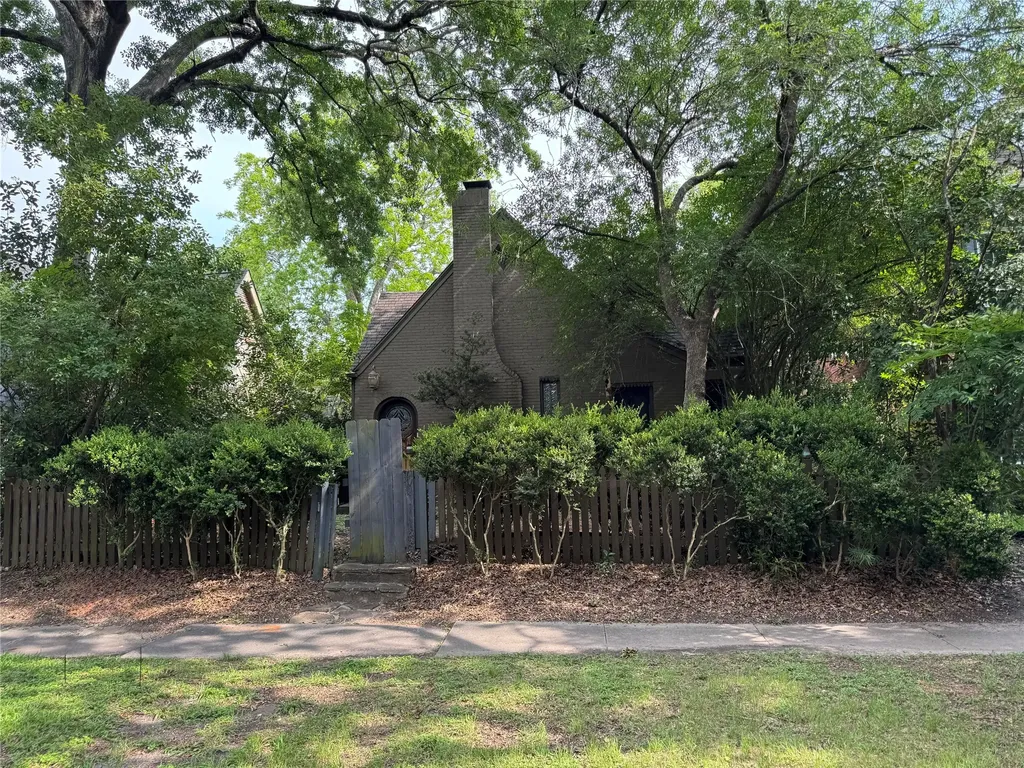 2119 Tangley Street Houston TX 77005