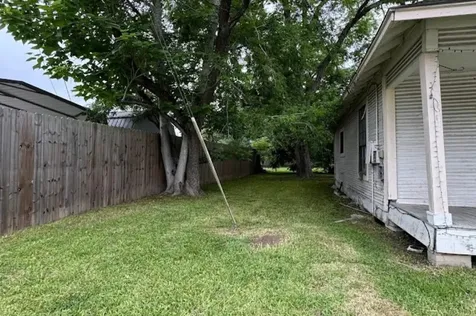 2392 Delaware Street Beaumont TX 77703