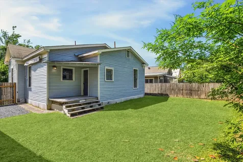 806 Sabine Street Houston TX 77007