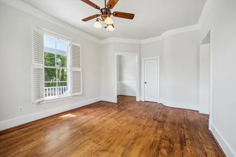 806 Sabine Street Houston TX 77007