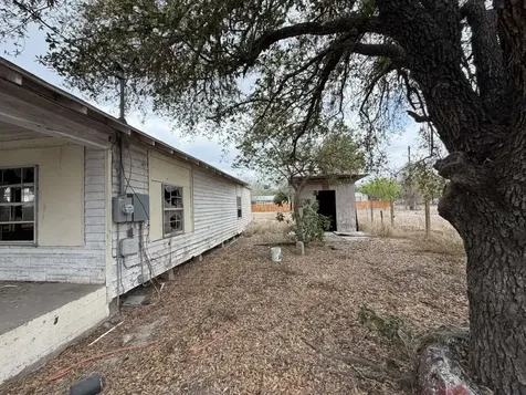 408 W Edward Street Falfurrias TX 78355