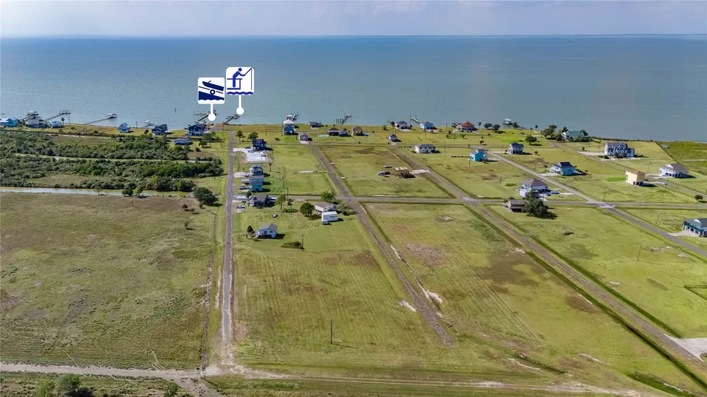 Lot 21-22 Teal Lane Anahuac TX 77514