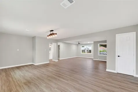 5210 Verdome Lane Houston TX 77092