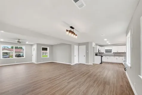 5210 Verdome Lane Houston TX 77092