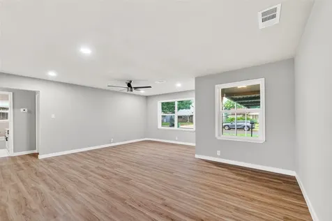 5210 Verdome Lane Houston TX 77092