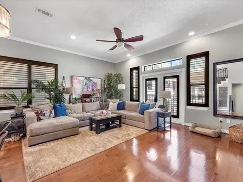 905 Garden Oaks Terrace Houston TX 77018