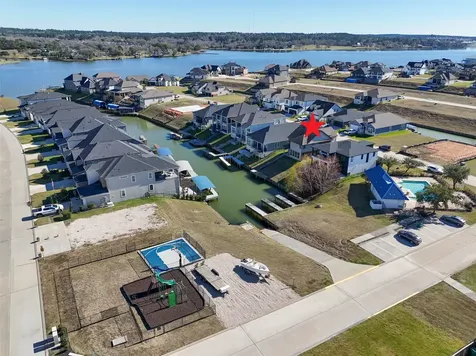 10744 S Lake Mist Lane Willis TX 77318