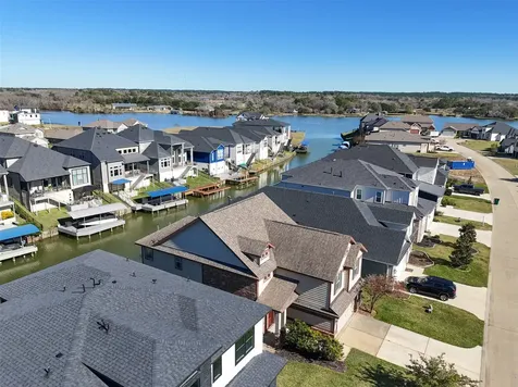 10744 S Lake Mist Lane Willis TX 77318