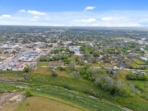 104 Kessler Street Hallettsville TX 77964