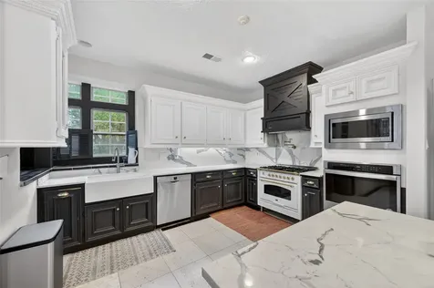 25 Glen Loch Court Sugar Land TX 77479
