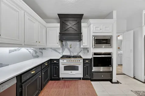 25 Glen Loch Court Sugar Land TX 77479