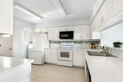 14515 Wunderlich Drive 207 Houston TX 77069