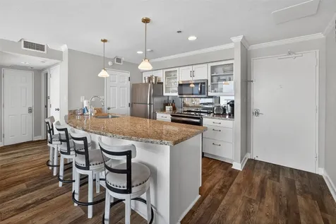 5220 Seawall Boulevard 1536/37 Galveston TX 77551