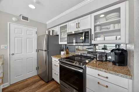 5220 Seawall Boulevard 1536/37 Galveston TX 77551