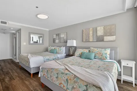 5220 Seawall Boulevard 1536/37 Galveston TX 77551