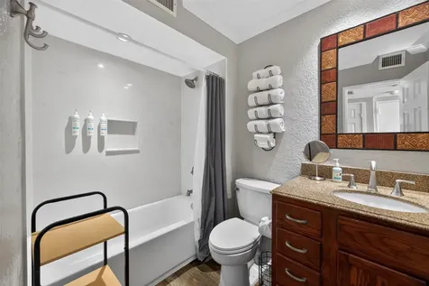 5220 Seawall Boulevard 1536/37 Galveston TX 77551