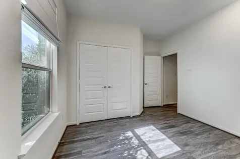 2103 Parnevik Place Conroe TX 77304