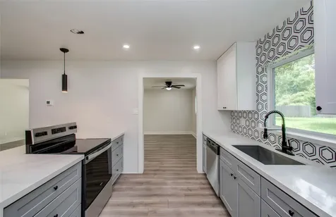 10415 Westray Street Houston TX 77043