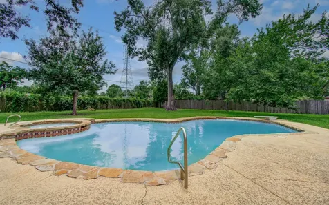 10415 Westray Street Houston TX 77043