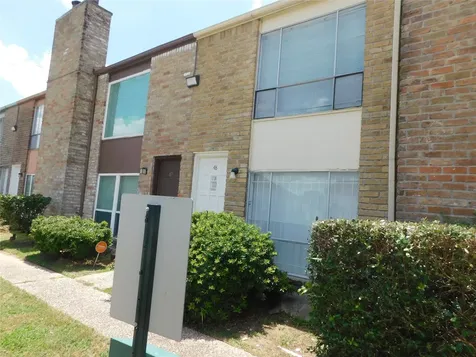 9200 West Bellfort Street 48 Houston TX 77031