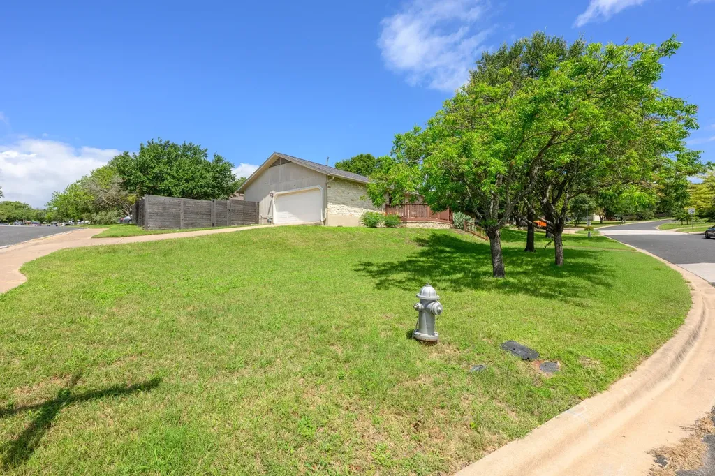7210 Smokey Hill Road Austin TX 78736