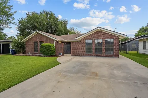 1421 16th Avenue N Texas City TX 77590
