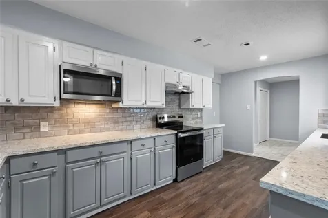 1421 16th Avenue N Texas City TX 77590