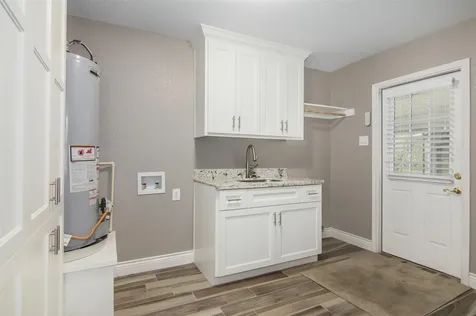 2904 Frostwood Circle Dickinson TX 77539