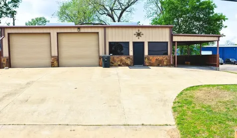 405 N Johnston Street Caldwell TX 77836