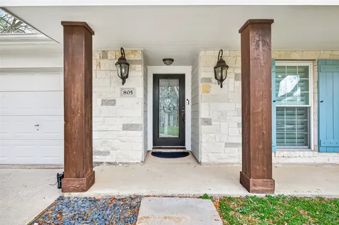 805 Camelot Lane Friendswood TX 77546