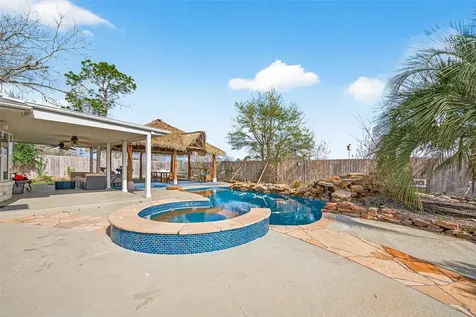 805 Camelot Lane Friendswood TX 77546