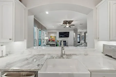 2813 Shadow Woods Court Houston TX 77043