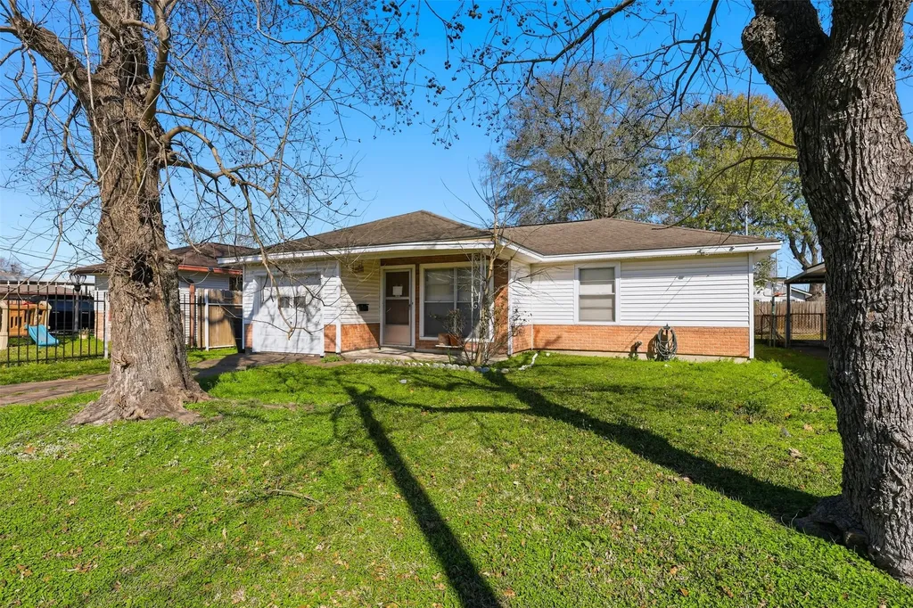 5707 Waltrip Street Houston TX 77087
