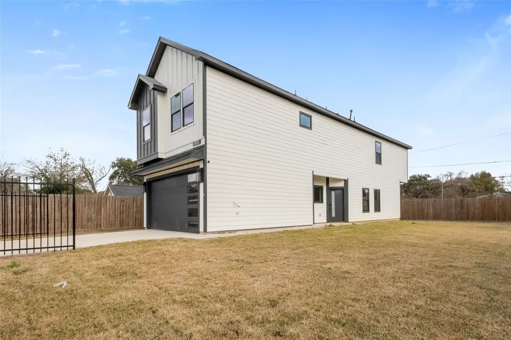 1113 Danube Street Houston TX 77051