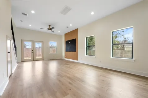1113 Danube Street Houston TX 77051