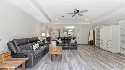 621 Hillcrest Drive Huntsville TX 77340