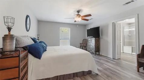 621 Hillcrest Drive Huntsville TX 77340