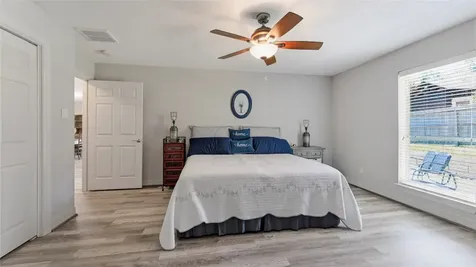 621 Hillcrest Drive Huntsville TX 77340