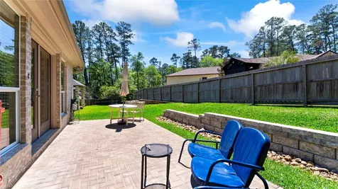 621 Hillcrest Drive Huntsville TX 77340