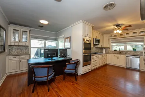 1921 East Avenue Katy TX 77493