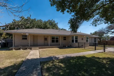 1921 East Avenue Katy TX 77493