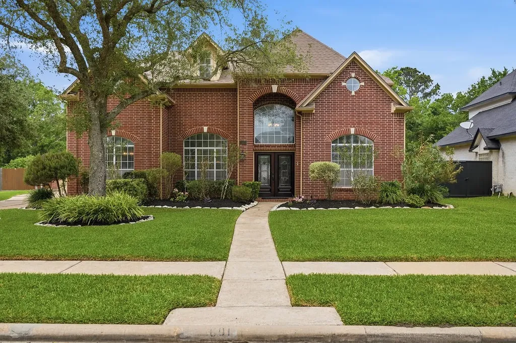 1601 Orlando Street Friendswood TX 77546