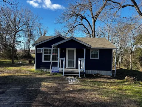 100 Ross Street B Huntsville TX 77320