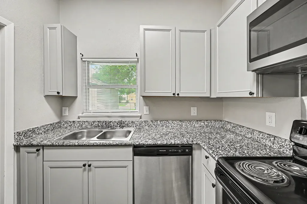 8404 Forest Ridge Drive San Antonio TX 78239