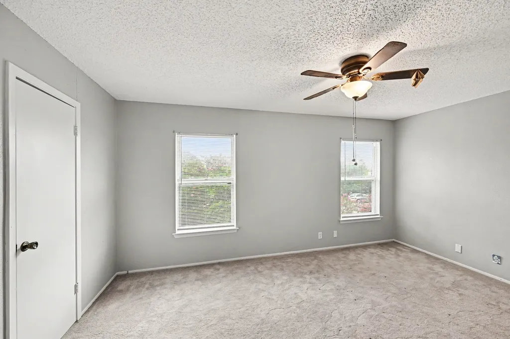 8404 Forest Ridge Drive San Antonio TX 78239