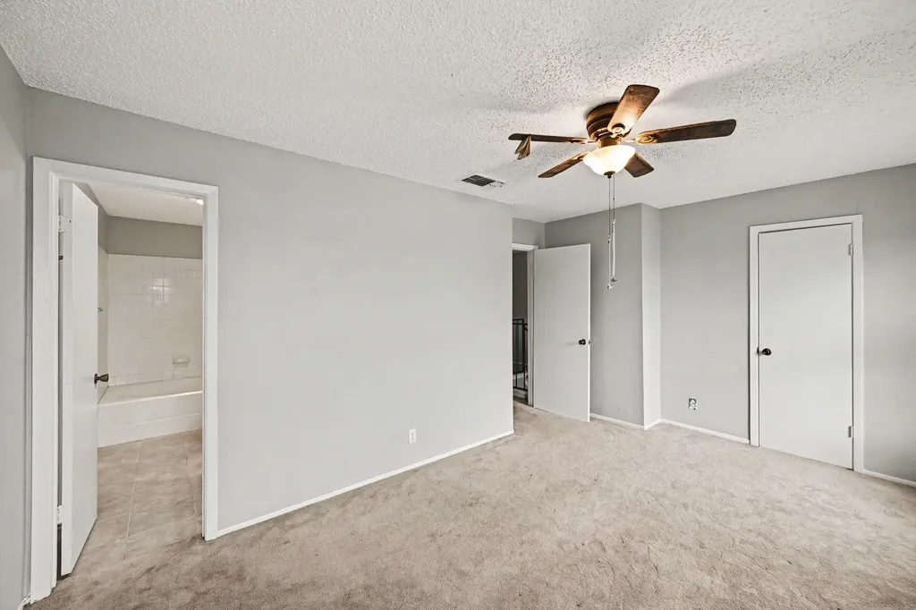 8404 Forest Ridge Drive San Antonio TX 78239
